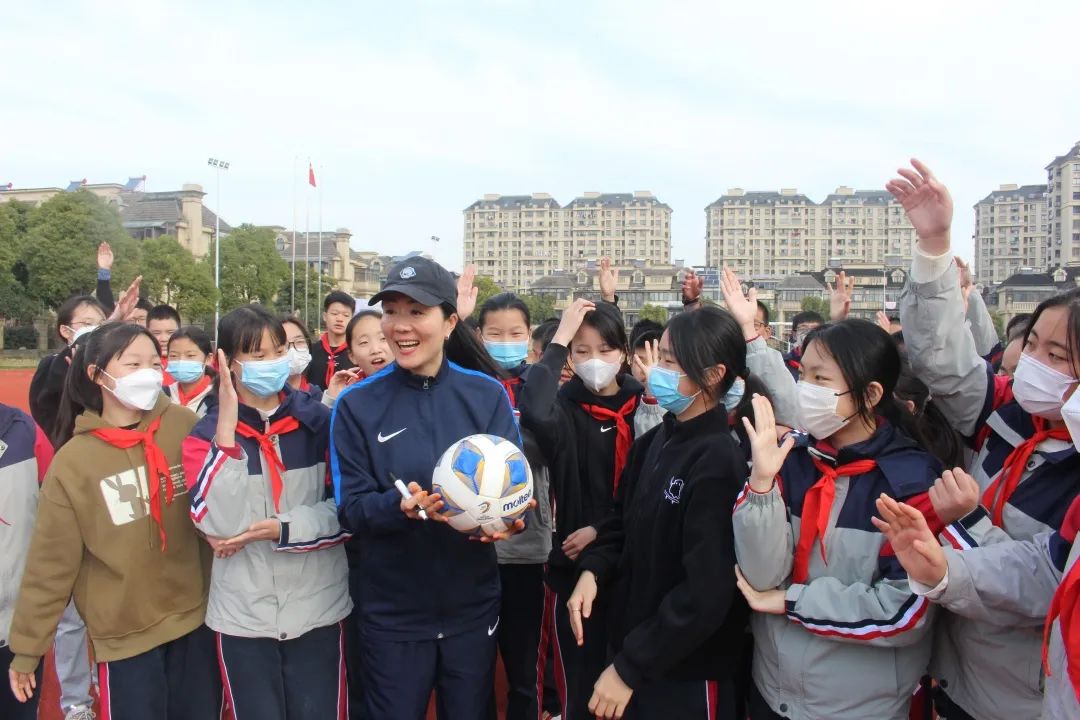 1030_125950_398.jpg 1030_125950_398.jpg