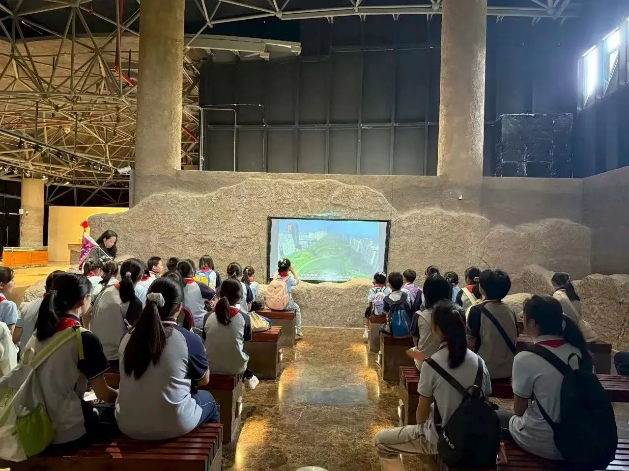 0724_123557_422.jpg 0724_123557_422.jpg