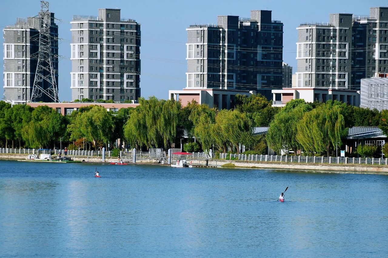 1014_144213_751.jpg 1014_144213_751.jpg