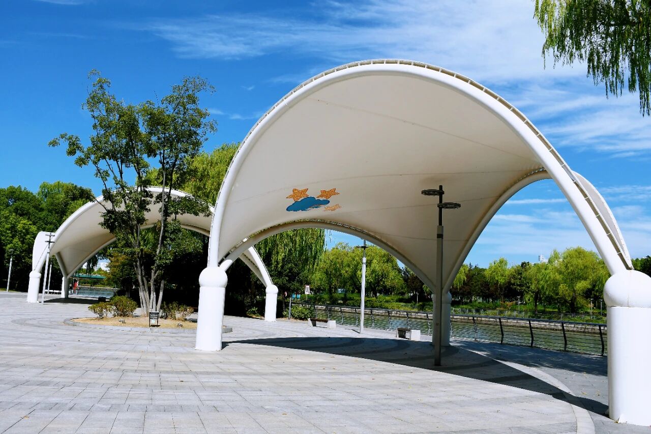 1014_144214_438.jpg 1014_144214_438.jpg