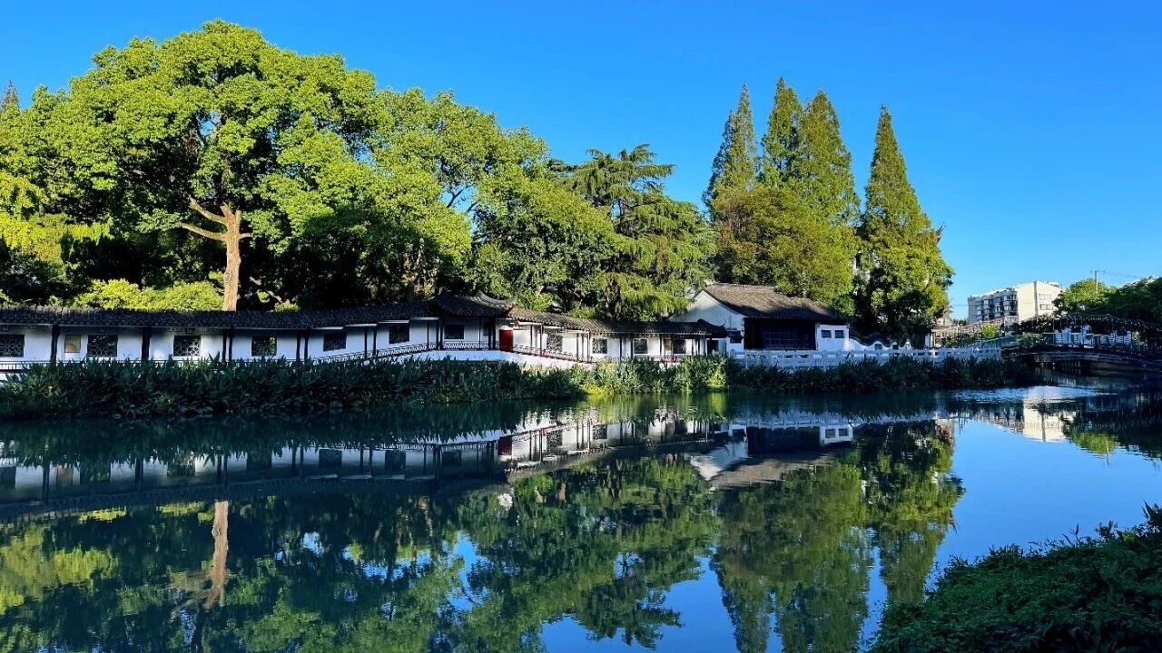 1014_144215_322.jpg 1014_144215_322.jpg