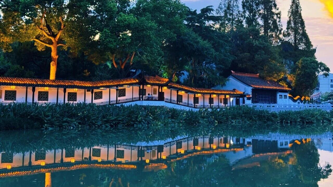 1014_144215_458.jpg 1014_144215_458.jpg