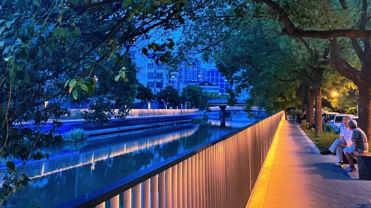 1014_144215_904.jpg 1014_144215_904.jpg