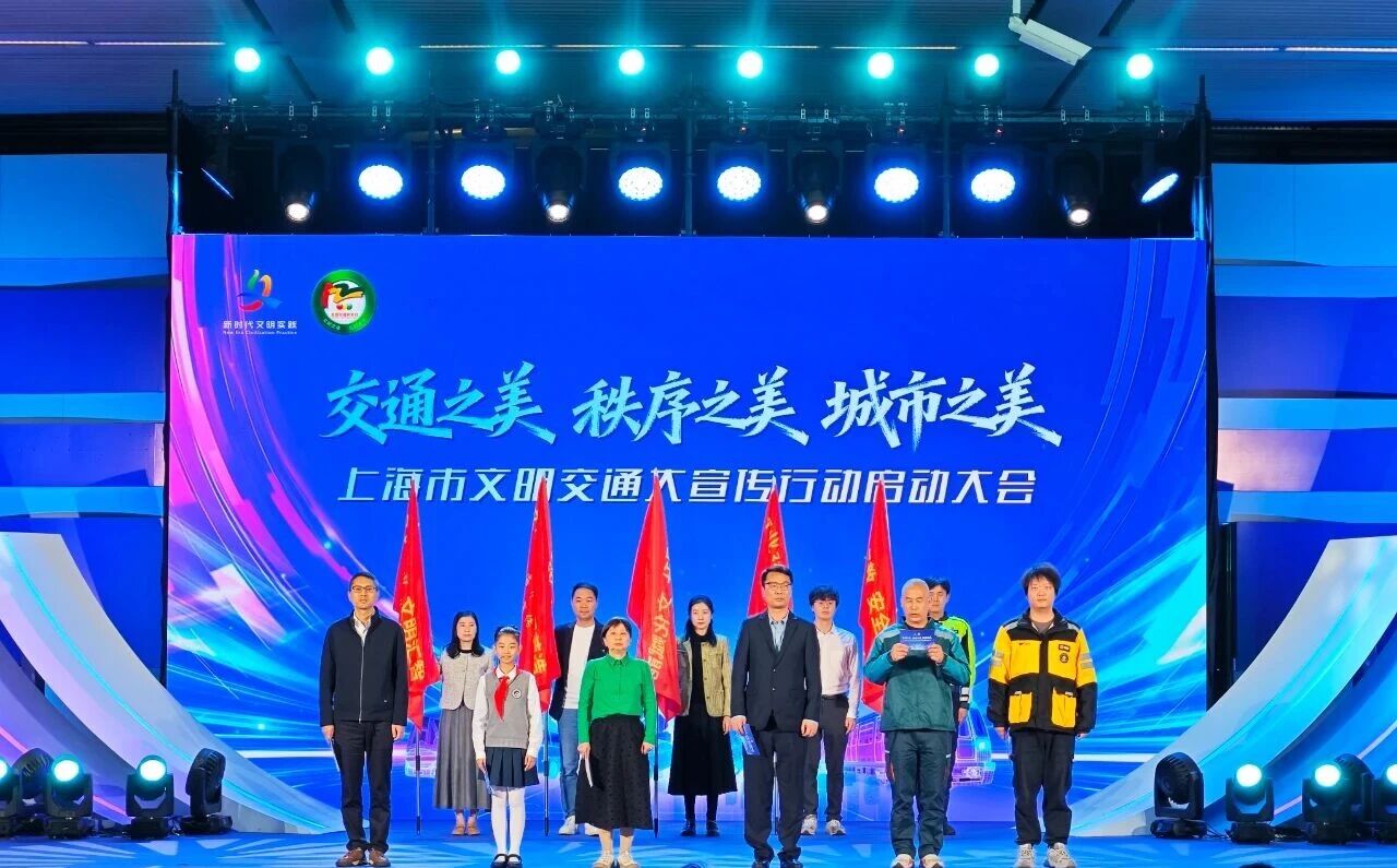 1030_130631_922.jpg 1030_130631_922.jpg