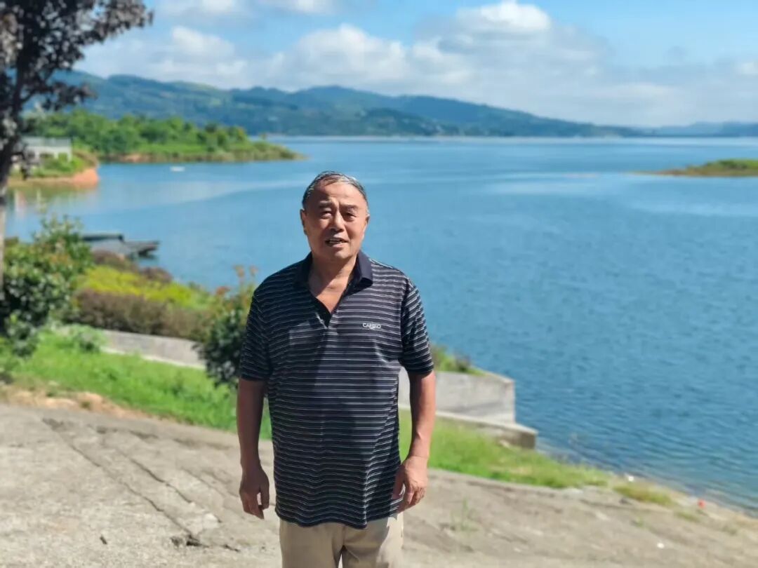 1117_125502_923.jpg 1117_125502_923.jpg