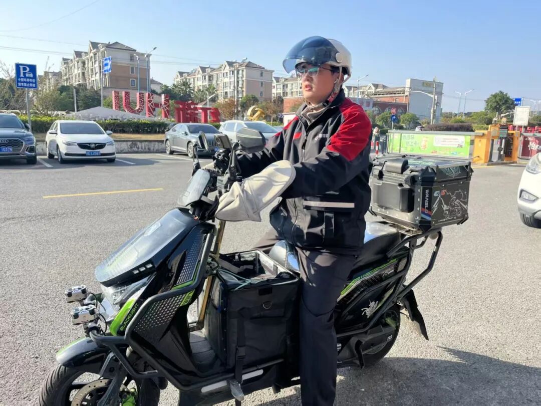 1126_095726_788.jpg 1126_095726_788.jpg