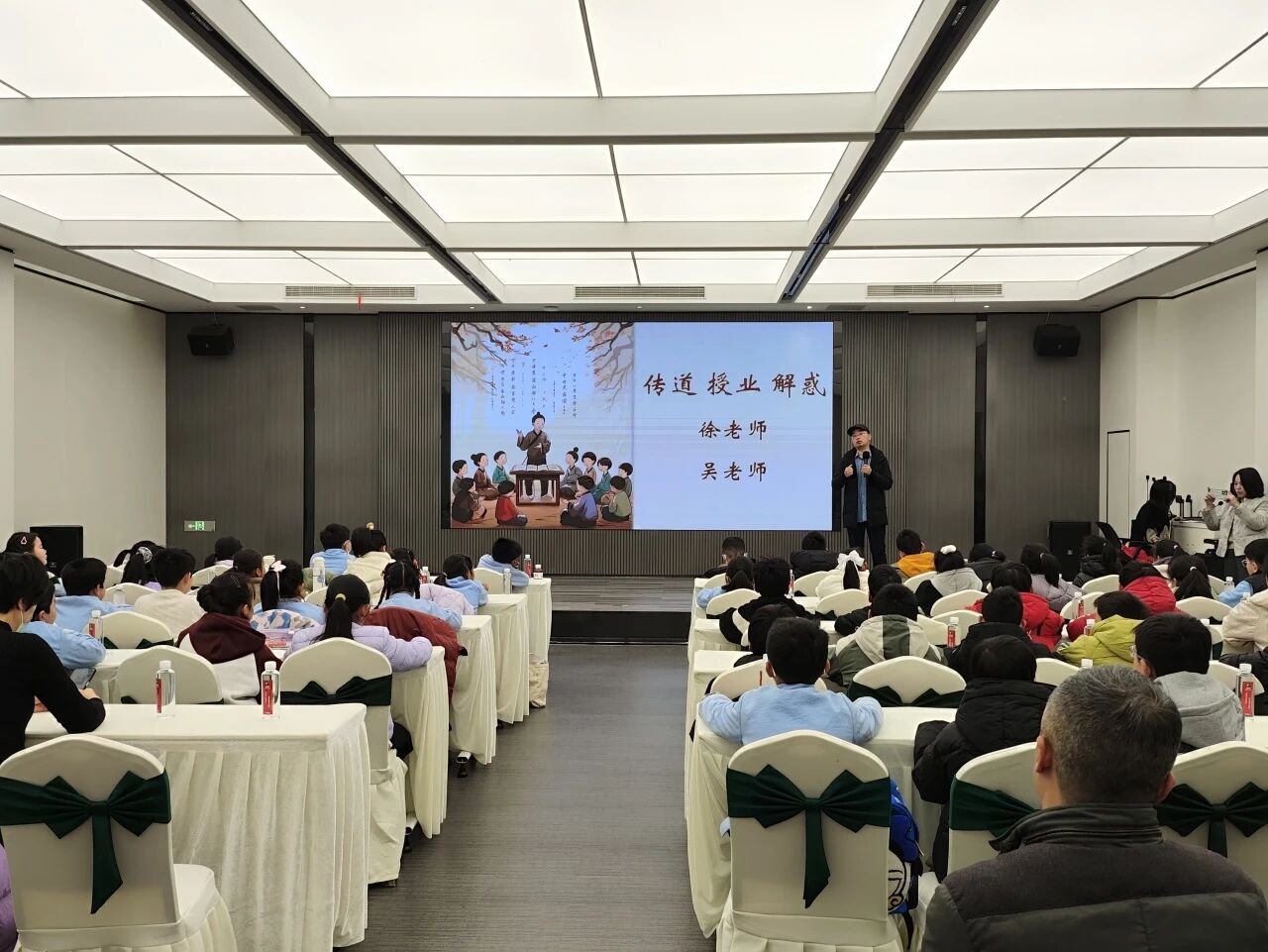 1216_105438_296.jpg 1216_105438_296.jpg